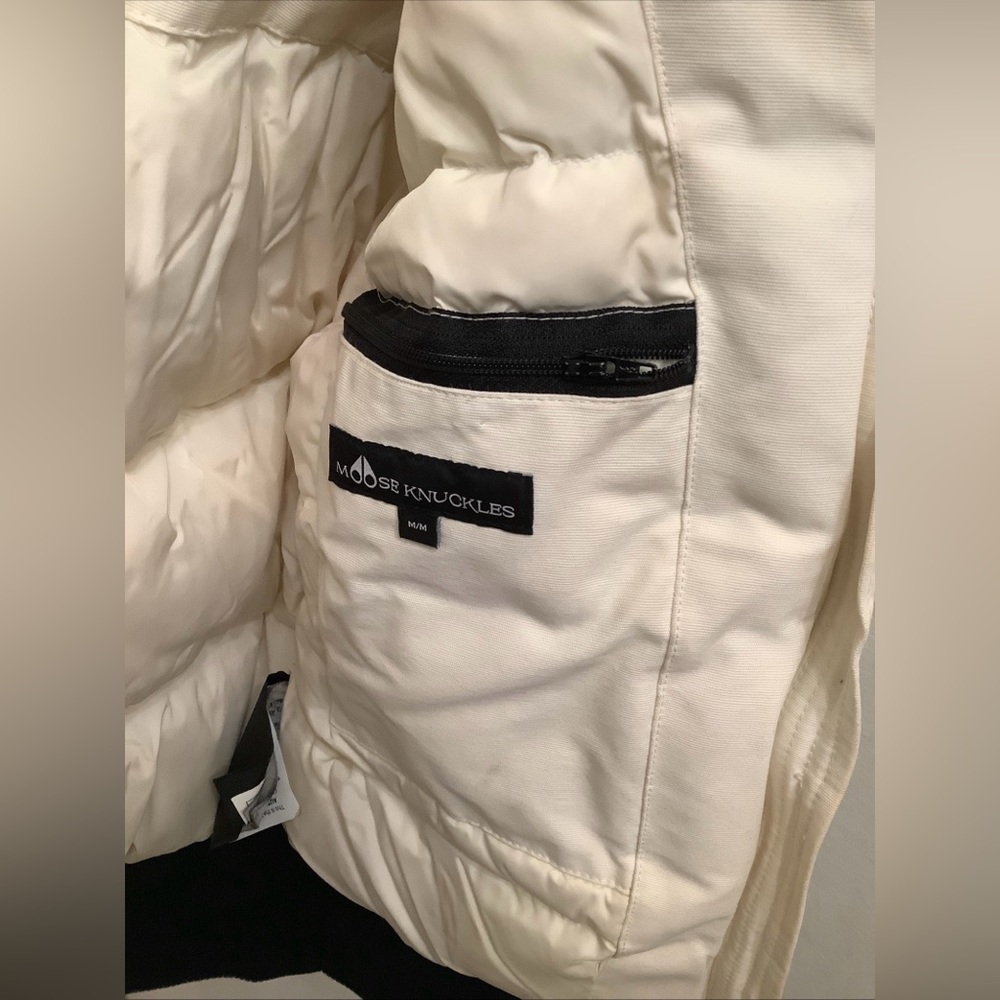 Moose Knuckles Debbie Down Bomber Jacket Women’s Size M White Fur Pom Pom​ - Picture 16 of 16